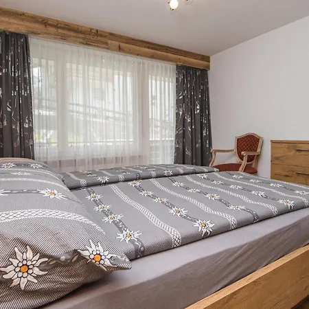 Apartment Haus Floralp