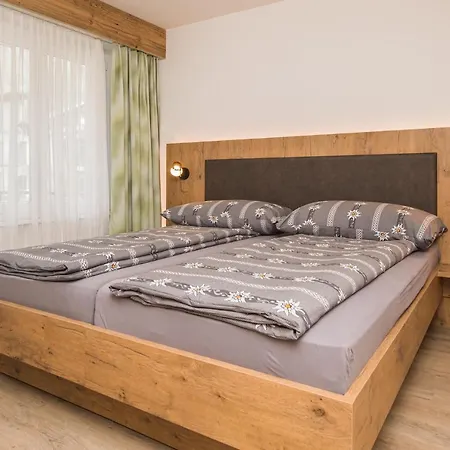 Haus Floralp Apartment